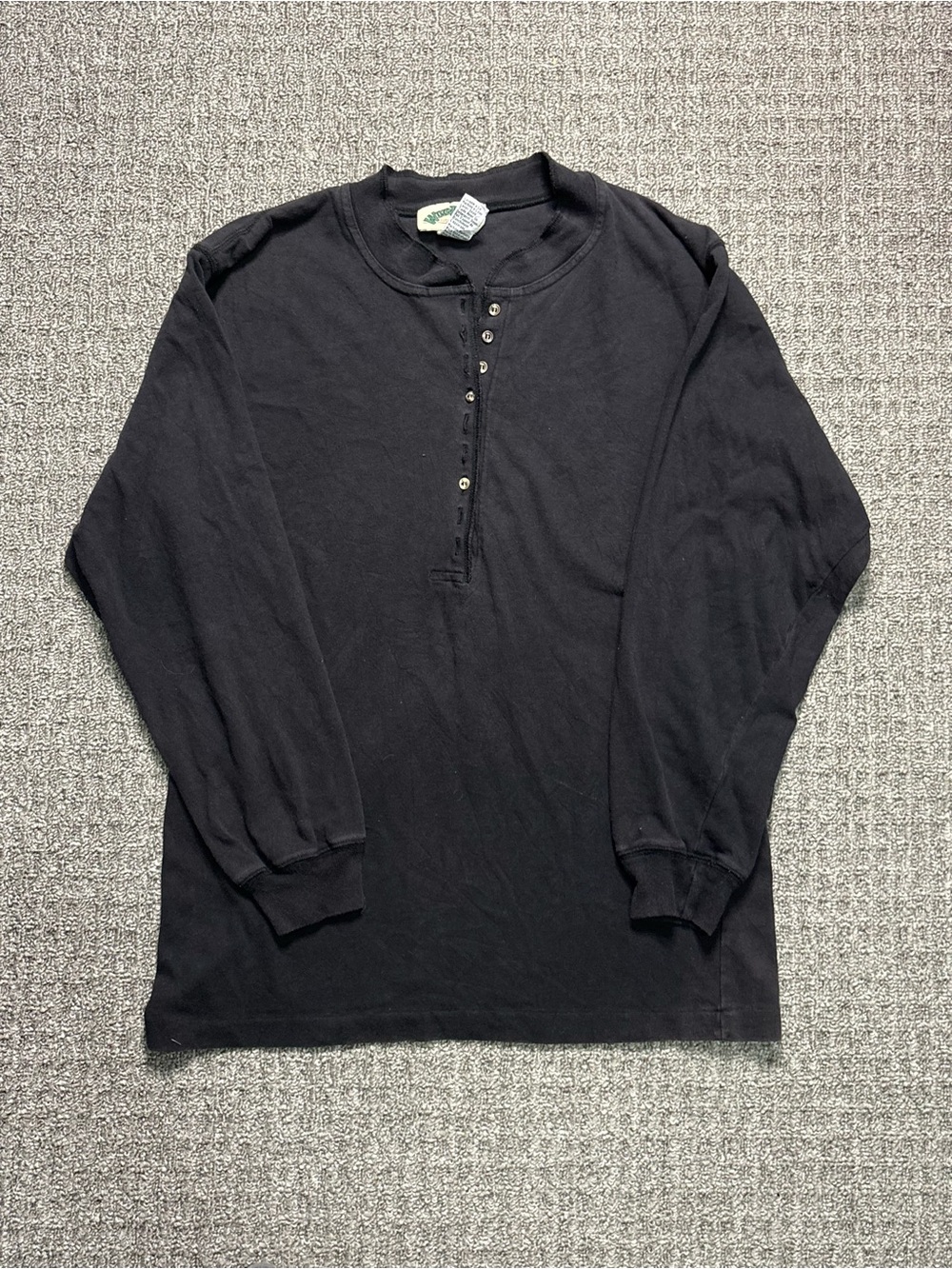 Vintage Y2K 2000s style Womenโs Black Long Sleeve Henley | $20